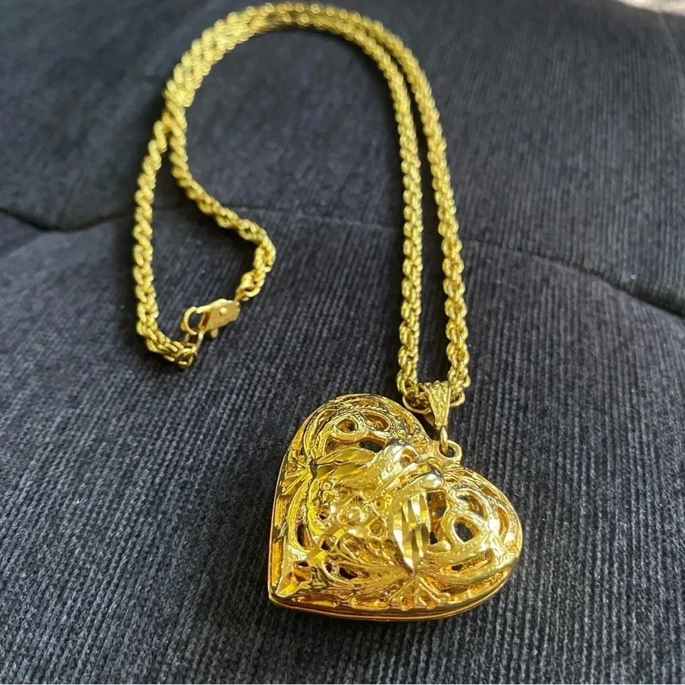 Vintage Puffy Heart Necklace in Gold Tone